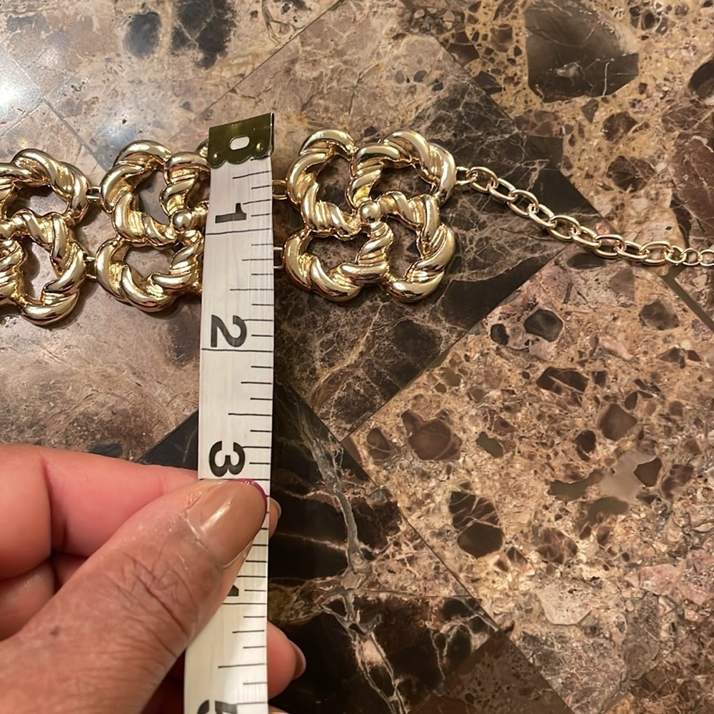 Gold Choker Necklace - Picture 8 of 11